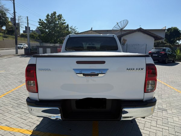 Foto 5 - Toyota Hilux SR 2.8 Turbo Diesel 4x4