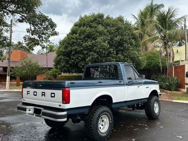 Foto 5 - Ford F1000 Super Série 3.9 Turbo Diesel 4x2 C.S