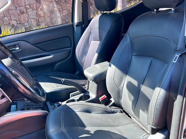 Foto 6 - Mitsubishi L200 Triton Sport HPE 2.4 Turbo Diesel 4x4