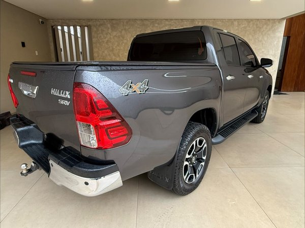 Foto 4 - Toyota Hilux SRV 3.0 Turbo Diesel 4x4